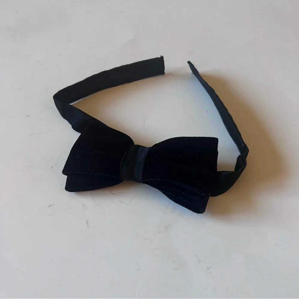 NORDSTROM FAMILY MOMENTS BOYS VELVET PRE-TIED BOW TIE BLACK OS ADJUSTABLE NEW